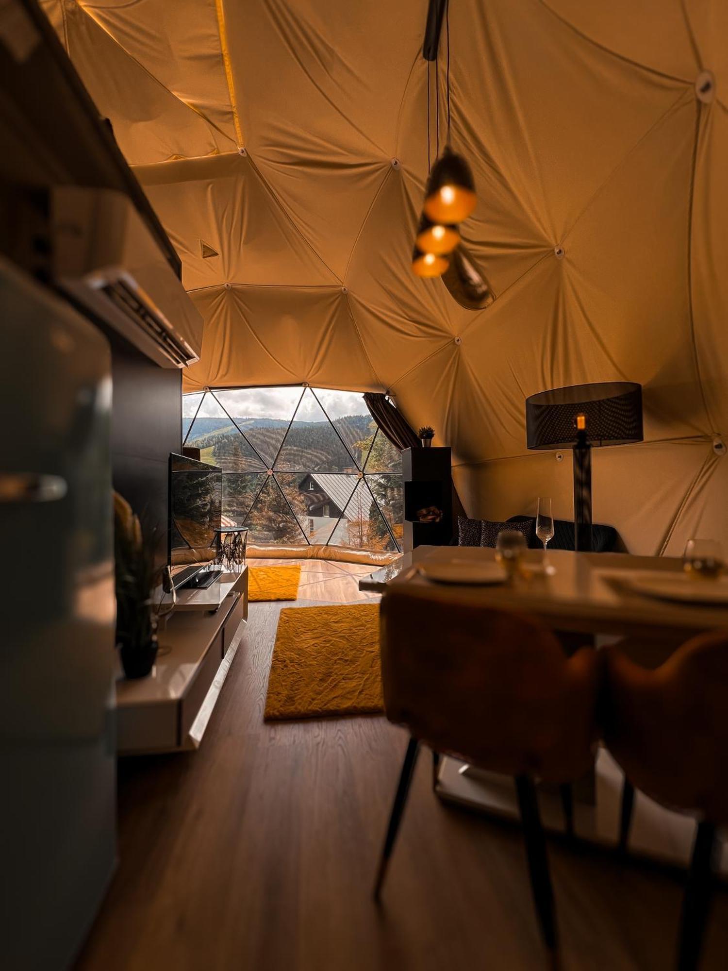Hotel Glamping Spindl One&Only à Špindlerŭv Mlýn Extérieur photo